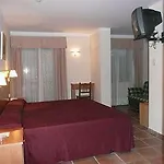 Dona Catalina Otel
