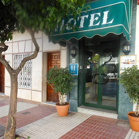 Dona Catalina Hotel 3*