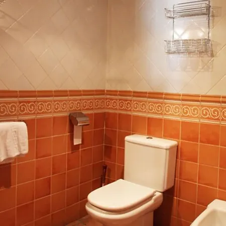 Dona Catalina Hotel 3*