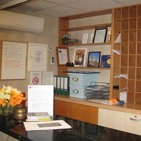 Dona Catalina Hotel 3*