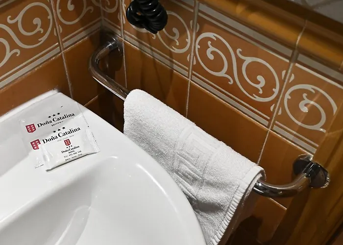 دونا كاتالينا 3*